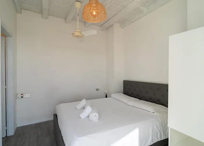 公寓 Casa Grimaldi - Terrace & Sea View 文蒂米利亚