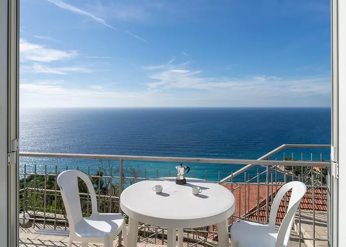 公寓 Casa Grimaldi - Terrace & Sea View 文蒂米利亚