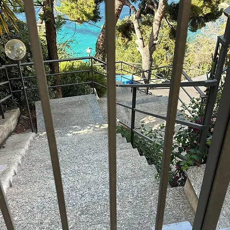 Casa Grimaldi - Terrace & Sea View Apartment
